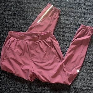 Lululemon Surge Jogger Shorter 27” Originally $128 Size small Reflective